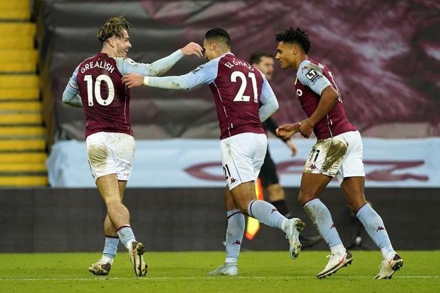 足球英超球队高薪续约门将，球迷满意