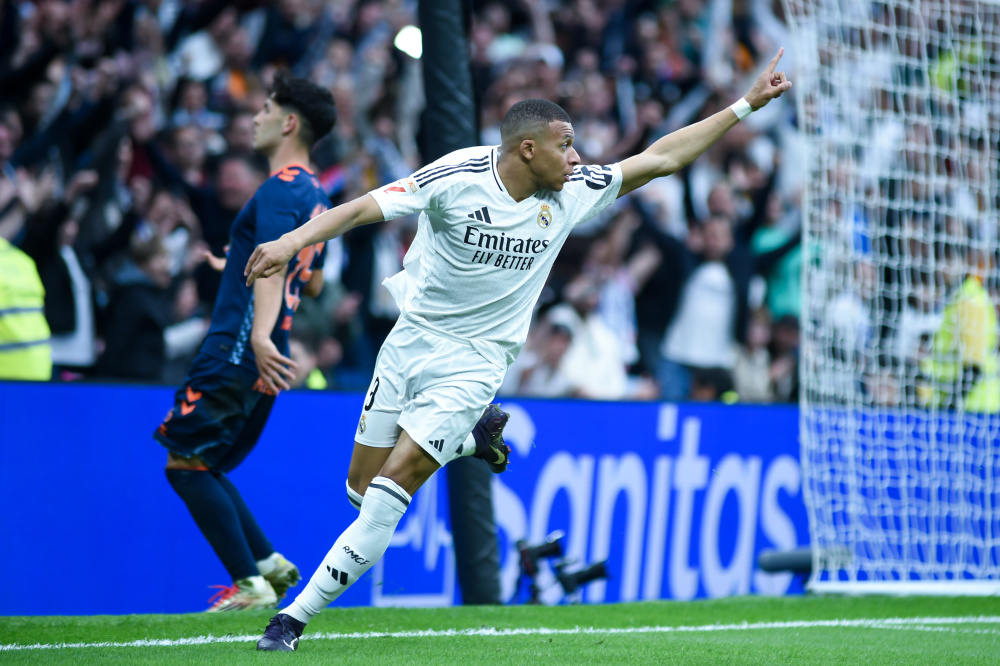 替补出场梅开二度，普利希奇当选都灵vs米兰全场最佳