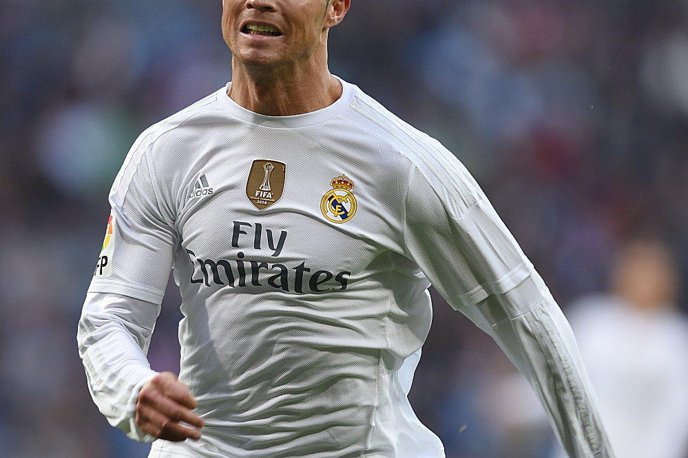 队长镇守后防，比肩最佳表现