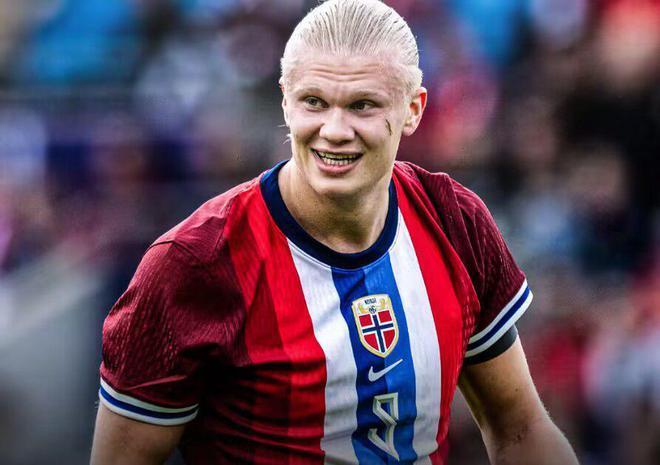 罗马最稳一环还是他，托蒂盛赞门将斯维拉尔，你让其他人怎么混