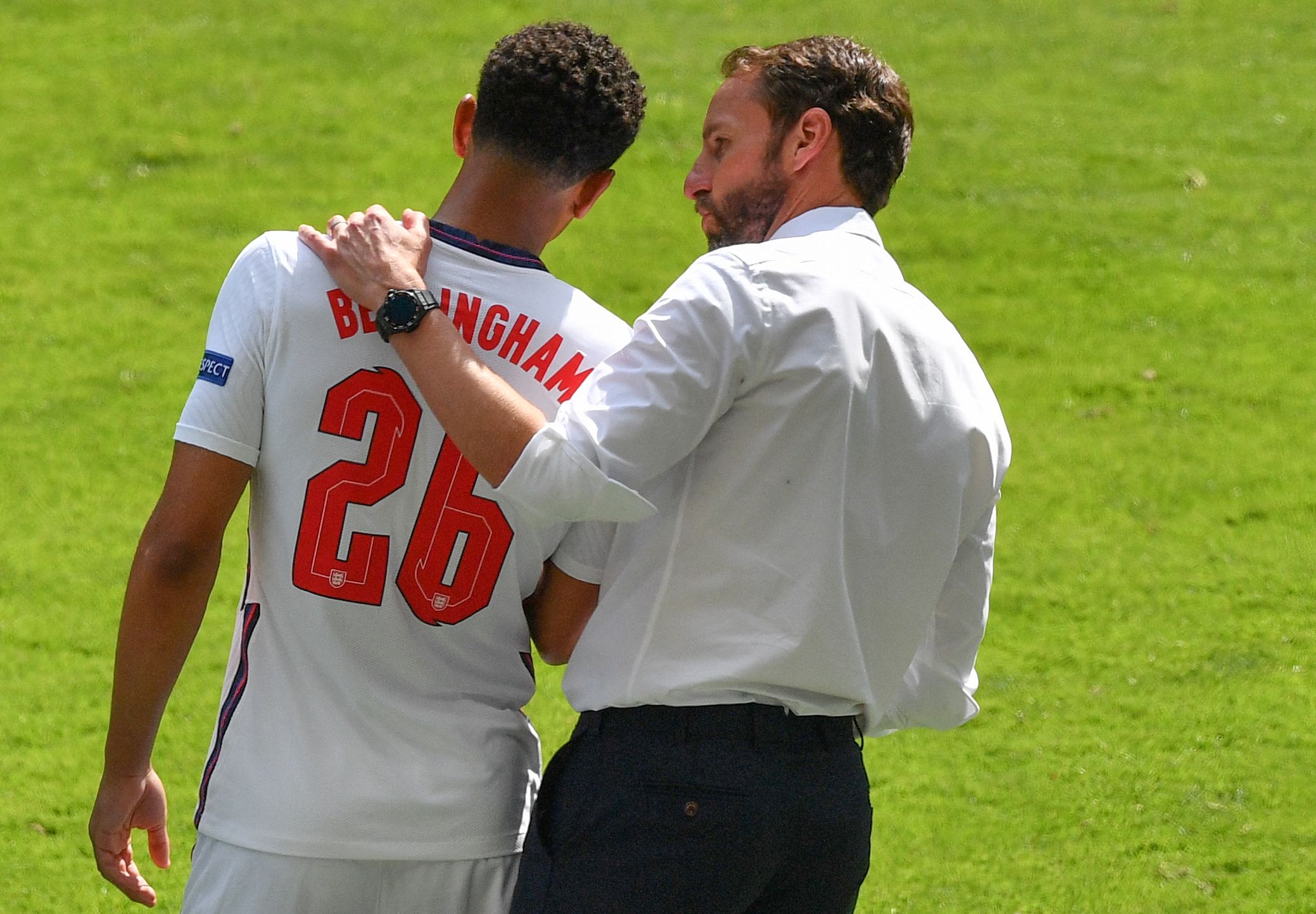 美记：鹈鹕已将锡安摆上交易货架，只要能换回实际的回报即可