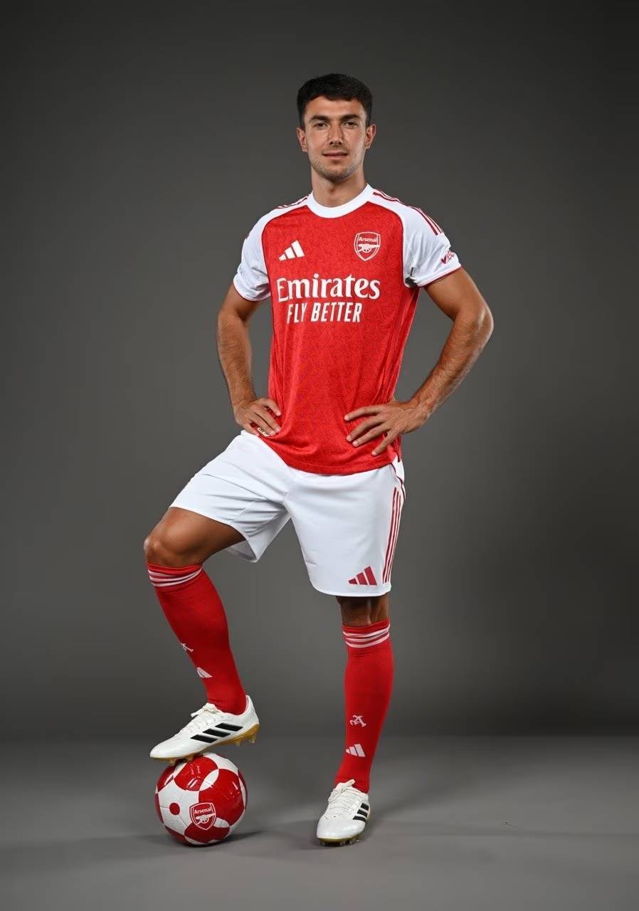 米体：国米想让邓弗里斯在意超杯半决赛对阵博洛尼亚时复出