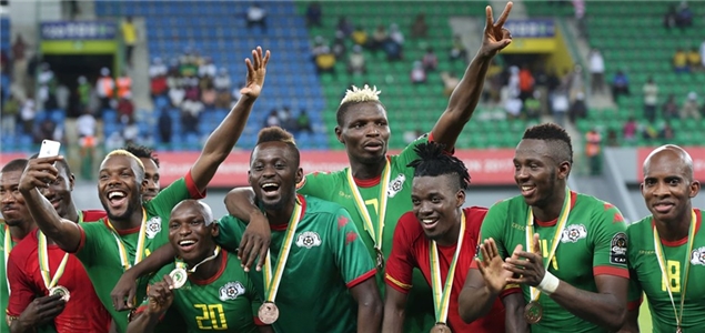 法媒：阿尔及利亚足协希望能在近期征召姆巴佩的弟弟埃唐（法媒曝阿尔及利亚足协计划近期征召姆巴佩弟弟埃唐）