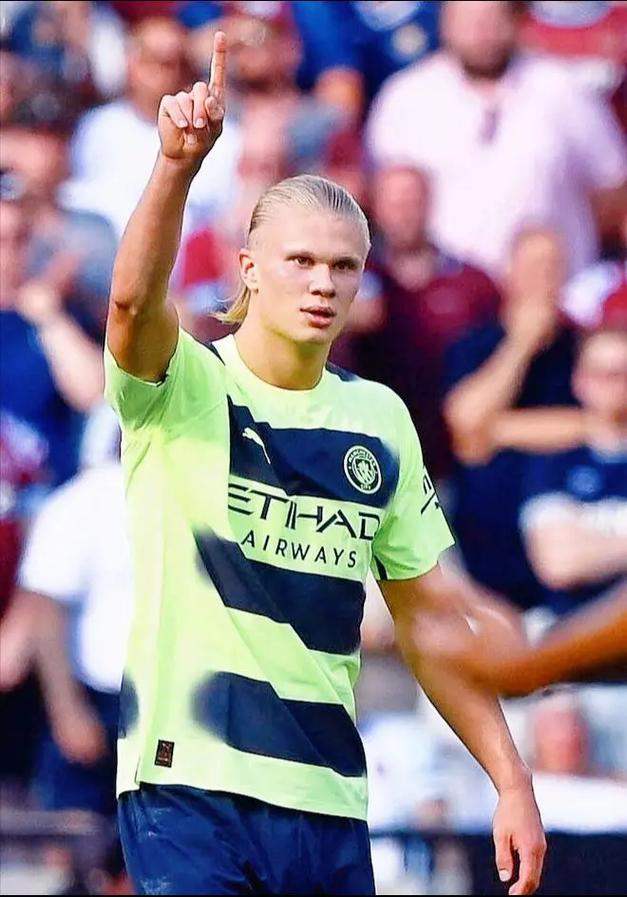 若本轮进球，卡尔将成为欧冠改制后连续3场破门最年轻球员（若本轮破门，卡尔将创欧冠改制后连续三场进球最年轻纪录）