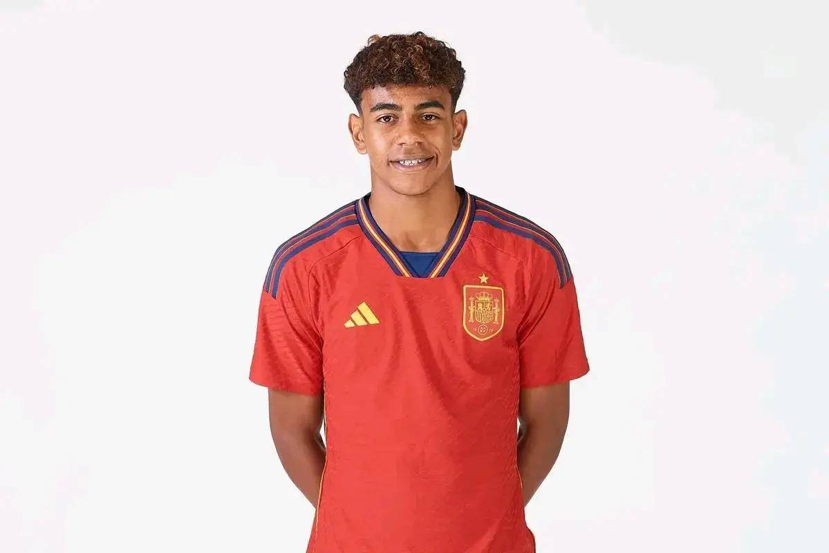 米体：索默犯了不少错，国米在寻找靠谱的一门