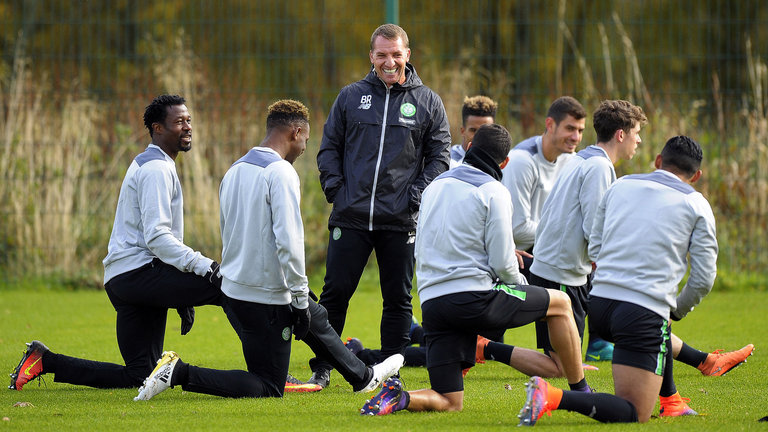 申花该拿公平竞赛奖！本赛季只得一张红牌 还是特谢拉碎碎念念（申花堪称公平竞赛典范：本季仅一红，唯一来自特谢拉的抱怨）